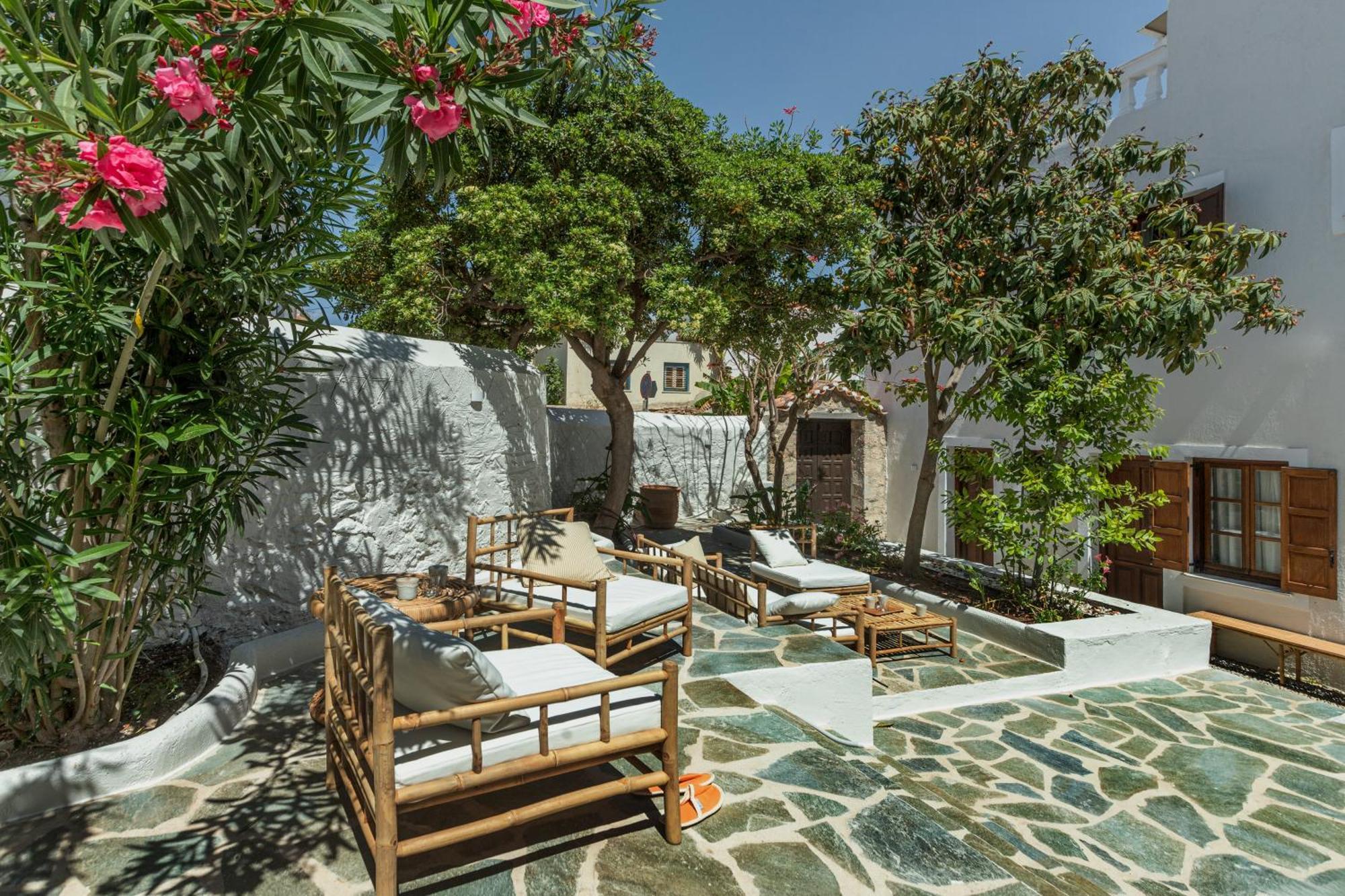 Teresa Spetses Hotel Exterior foto